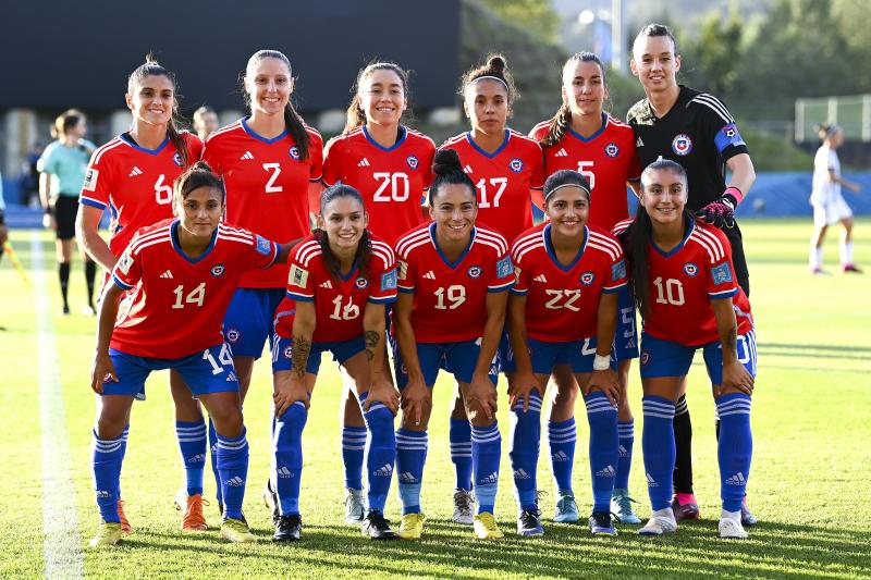 La Roja femenina se medirá ante Haití en el repechaje mundialista. (Twitter @LaRoja)