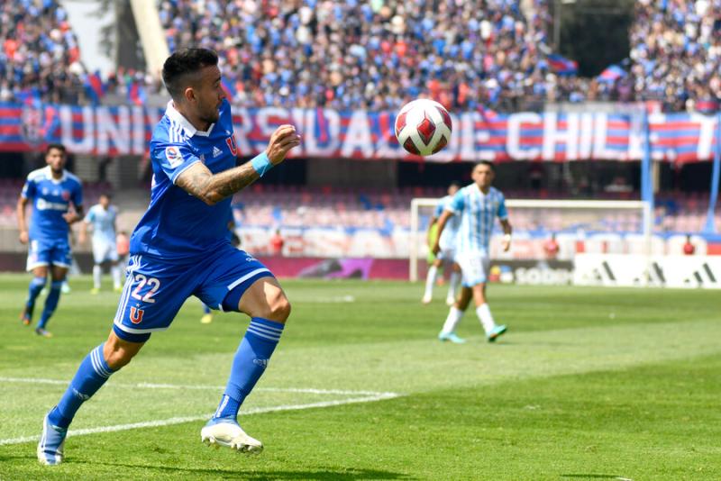 Matías Zaldivia se ganó un puesto como titular en la U. Crédito: Photosport.