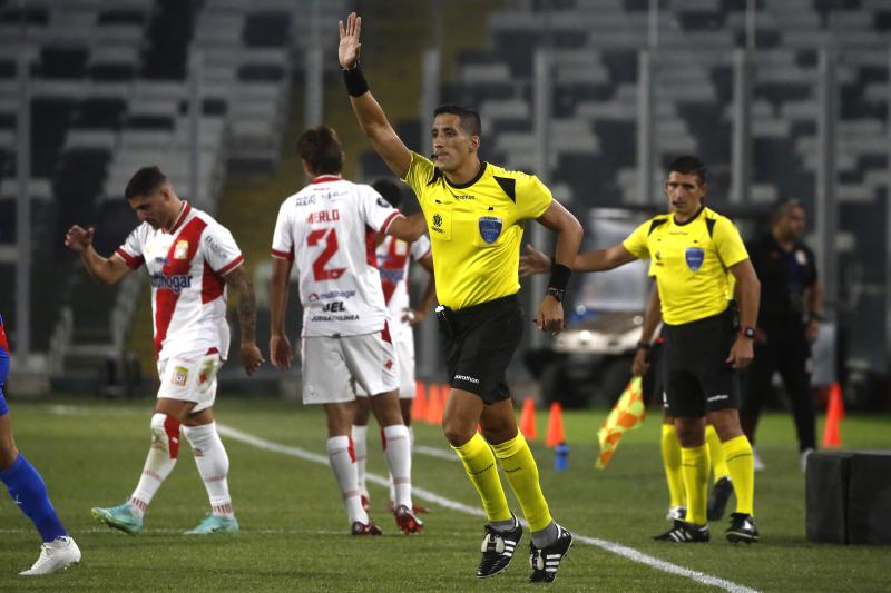 El VAR anuló lo que pudo ser el primer gol de Curicó Unido en la Copa Libertadores 2023 - Photosport