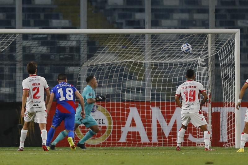 El gol de Cerro Porteño que complica las opciones de Curicó Unido en la Copa Libertadores - Photosport