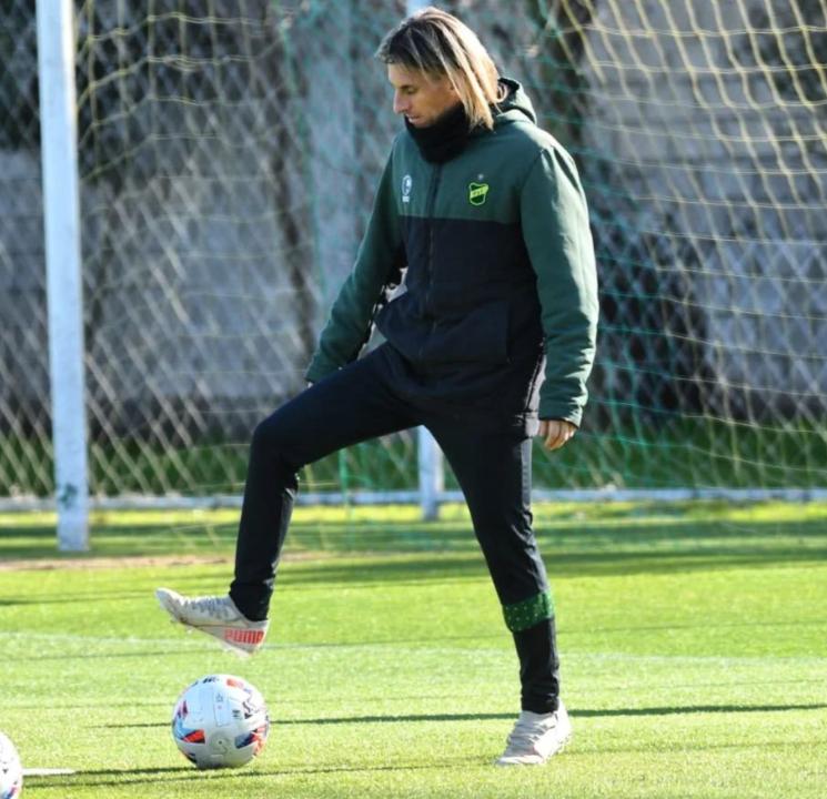 Sebastián Beccacece es nuevo DT de Elche. Crédito: @defensayjusticiaoficial.