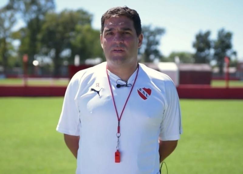 Independiente busca entrenador tras la salida del ex Colo Colo Leandro Stillitano.