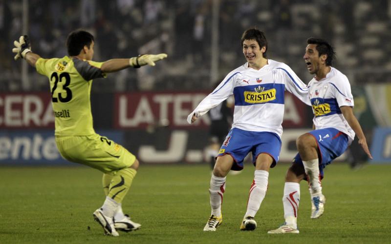 Toselli, defendiendo a Universidad Católica, derrotó a Colo Colo en varias oportunidades en el Monumental - Agencia UNO