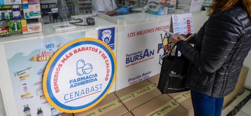 Agencia Uno - Farmacia con sello Cenabast, archivo