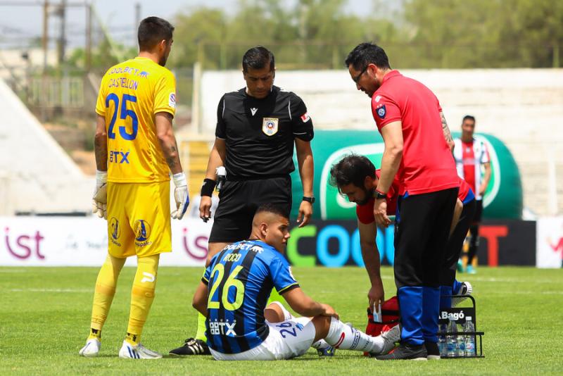 Bastián Roco sufrió insólita lesión en Huachipato. Crédito: Agencia Uno.