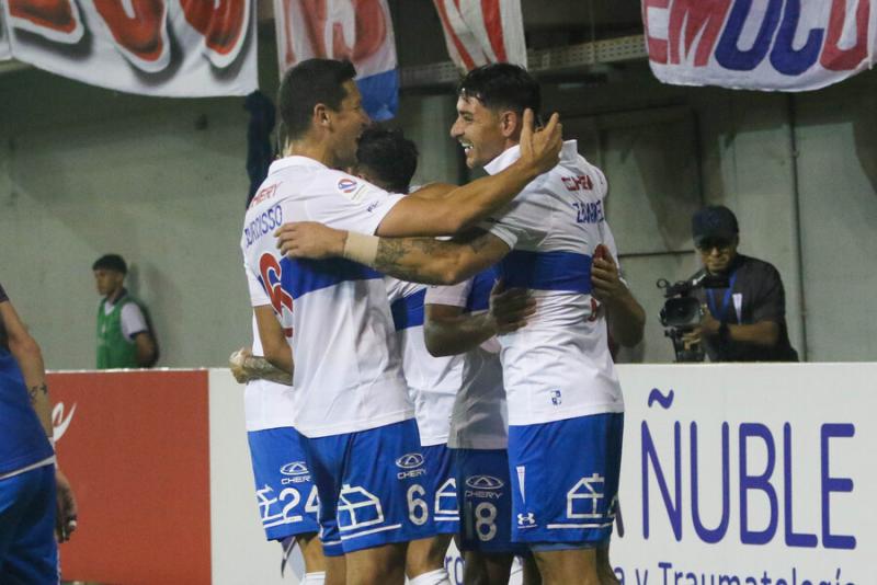 La UC visita a Magallanes en La Florida por la fecha 9 del Campeonato Nacional 2023. Crédito: Agencia Uno.