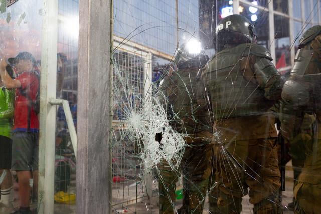 Distintos hechos de violencia empañaron el Superclásico antes, durante y después. (Agencia Uno)