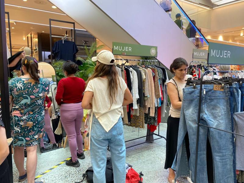 Falabella - Feria Trueque + Verde - Feria de ropa