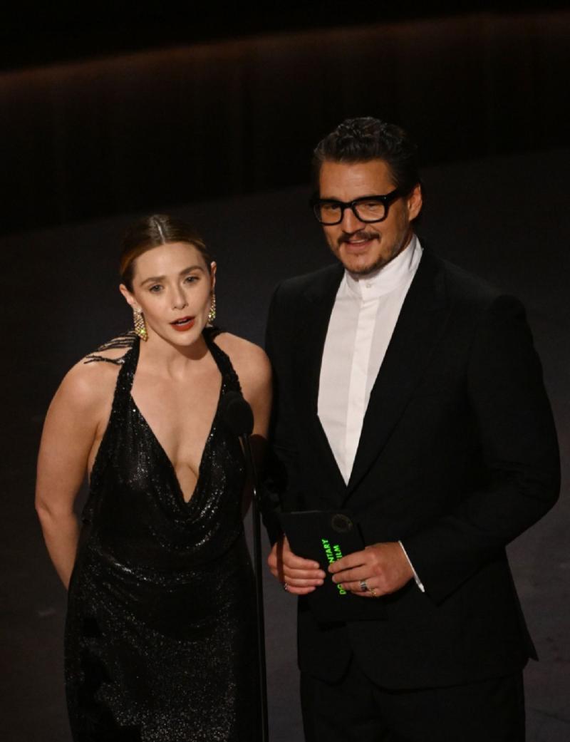 AFP - Pedro Pascal y Elizabeth Olsen