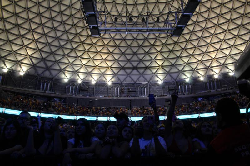 T13 - Público chileno en el teloneo de Romeo Santos, el rey de la bachata en Chile.