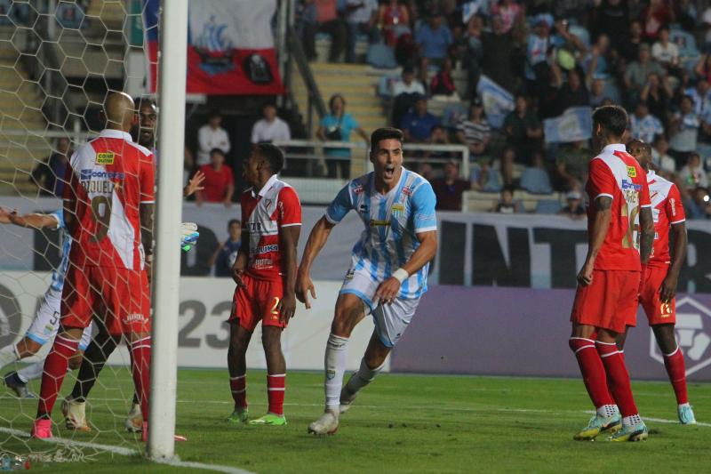 Magallanes ganó 3-0 en la ida de la Copa Libertadores, pero ahora debe jugar en la altitud - Photosport
