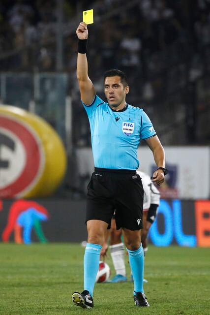 Cristian Garay sería el árbitro del Superclásico. Imagen: Photosport.