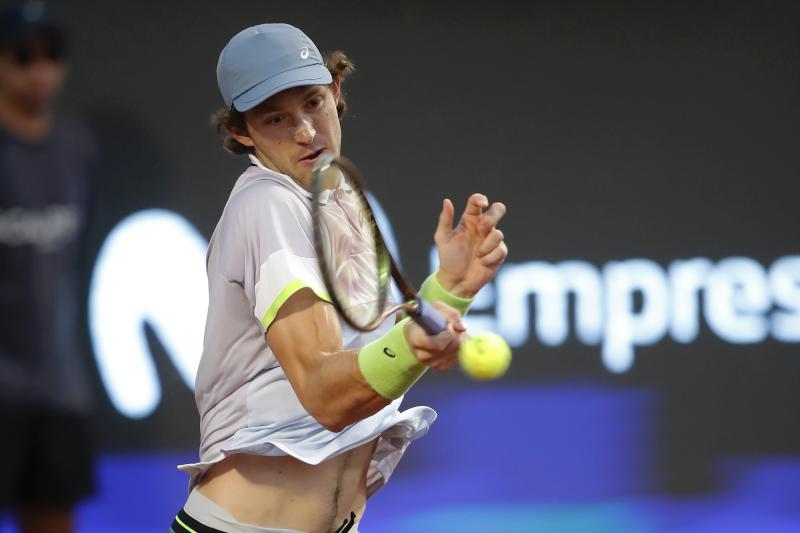 Nicolás Jarry va con todo por el título del Chile Open. / Photosport.