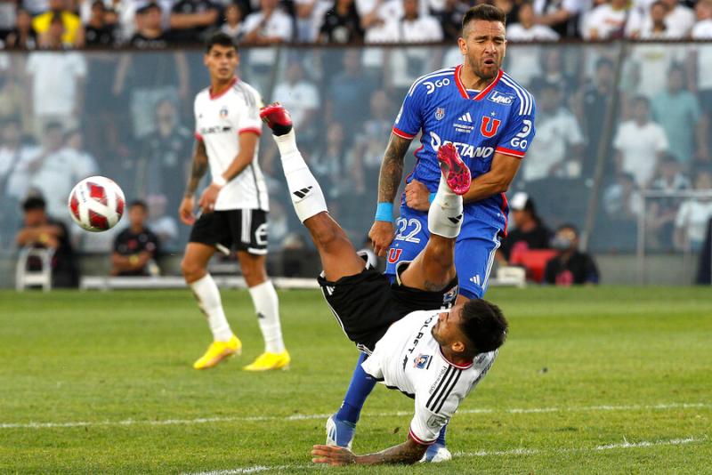 Matías Zaldivia fue una de las grandes figuras del último Superclásico. Imagen: Photosport.