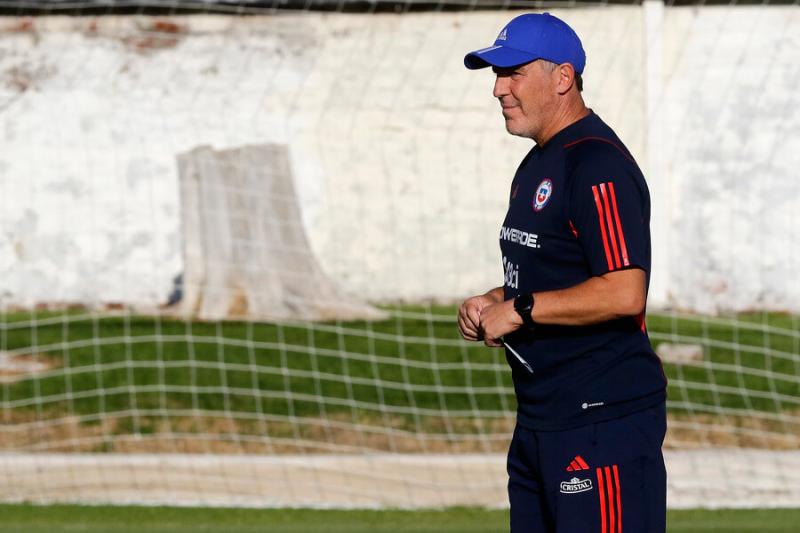 Eduardo Berizzo podría dejar la Roja. Crédito: Photosport.