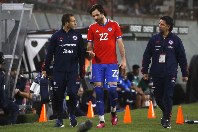 Ben Brereton se retiró lesionado del duelo amistoso ante Paraguay - Photosport