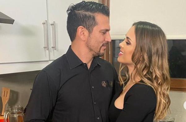 Maura Rivera junto a Mark González. (@maurarivera27)