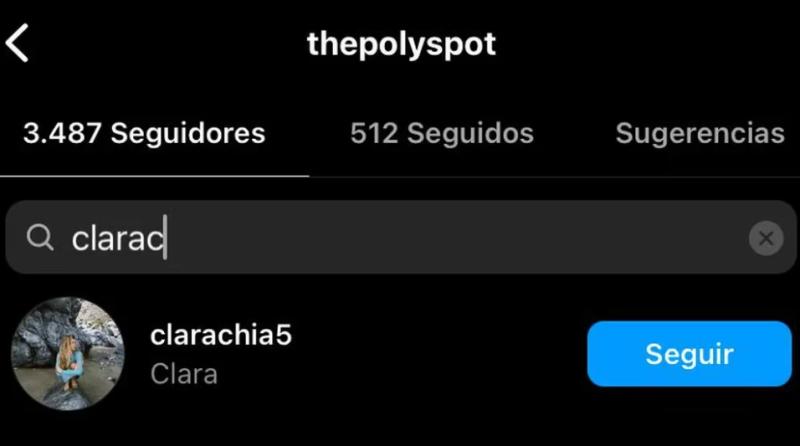 Descubren que Clara Chía sigue cuentas dedicadas al poliamor.