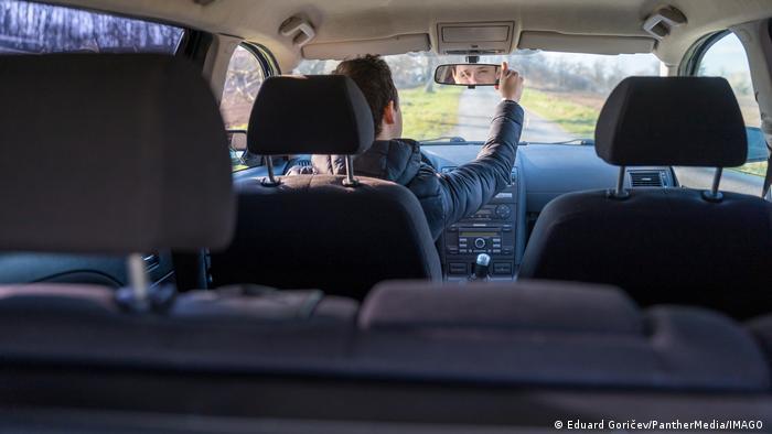 Deutsche Welle - El riesgo incremental de ILCR de los múltiples compuestos orgánicos volátiles detectados en el interior del coche nuevo utilizado en el estudio era lo suficientemente alto como para implicar un "alto riesgo para la salud de los conductores".