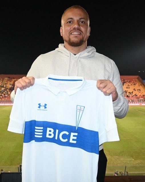 Wes Brown presenció la caída de Universidad Católica. Imagen: Instagram.