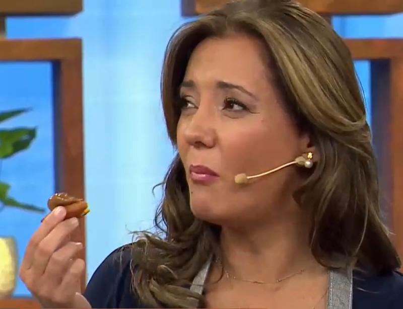 Canal 13 - Priscilla Vargas probando sopaipillas con manjar