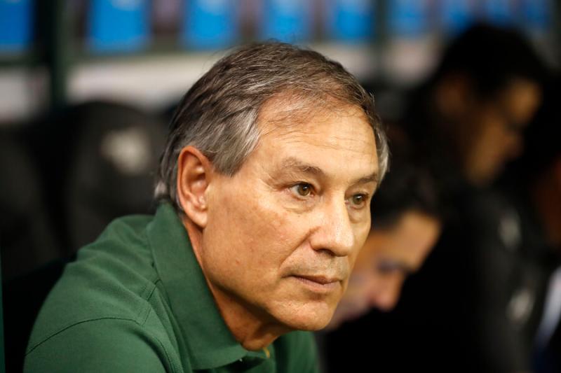 Gabriel Milito despedazó a Ariel Holan. Crédito: Photosport.