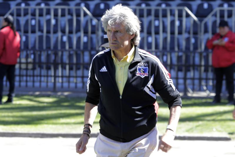 Sebastián González llegaría a reforzar el trabajo de Daniel Morón en Colo Colo - Photosport