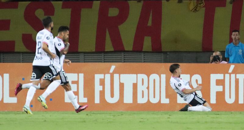 Colo Colo se puso en ventaja con penal de Leo Gil - Photosport
