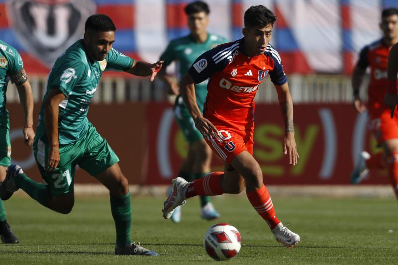 Lucas Assadi fue uno de los más destacados en el partido de la U vs Chimbarongo.