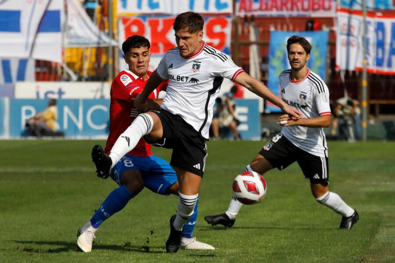 La UC y Colo Colo empataron sin goles en el Santa Laura. Crédito: Photosport.