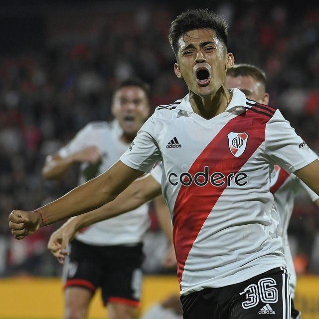 Pablo Solari anotó en el último minuto ante Newell's Old Boys. Imagen: Instagram.