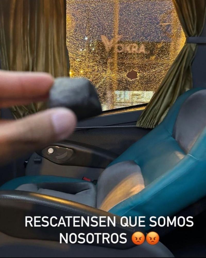 Así recibieron los hinchas de Tigre a sus jugadores tras confundir el bus.