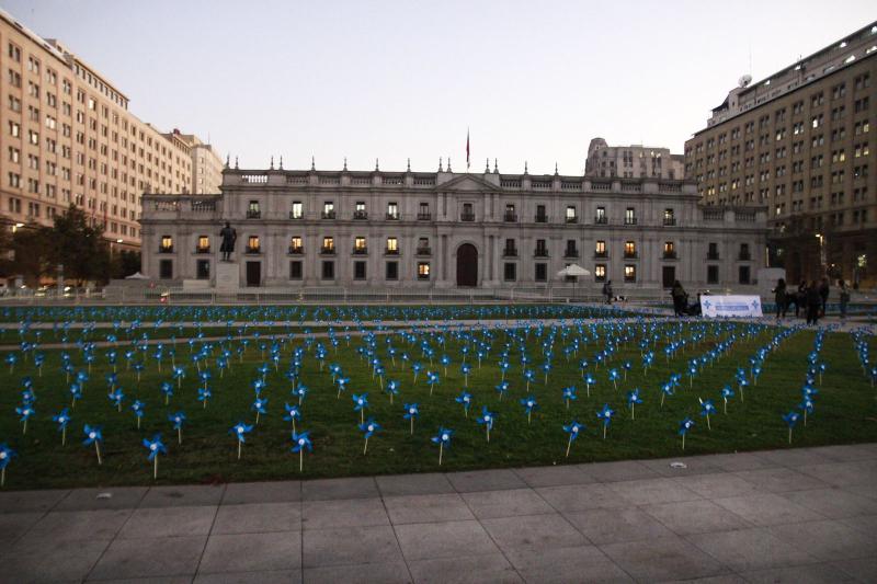 Día del maltrato infantil - Remolinos en Plaza de la Ciudadanía