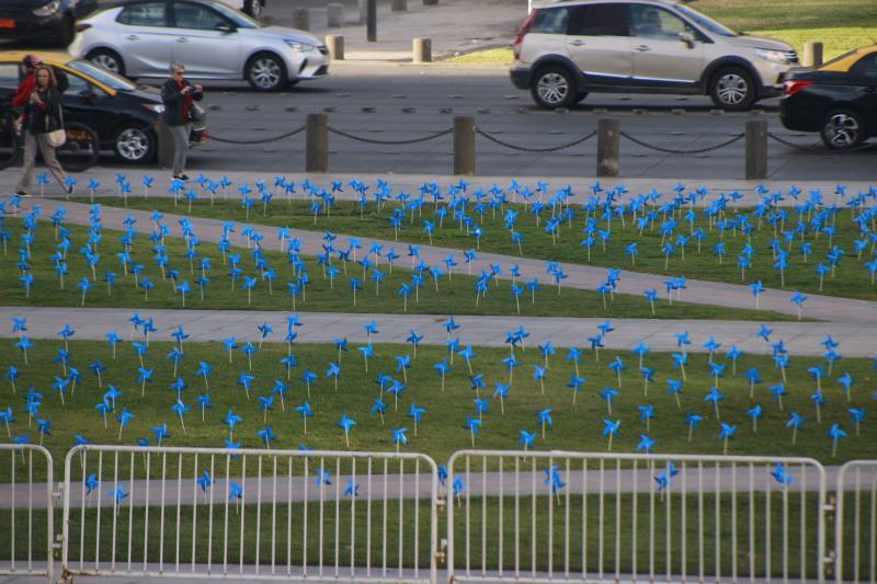 Día del maltrato infantil - Remolinos en Plaza de la Ciudadanía