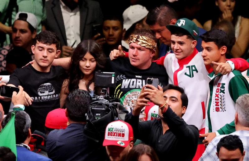 AFP - 'Canelo' Álvarez domina a Ryder y sigue siendo el Rey de los supermedianos