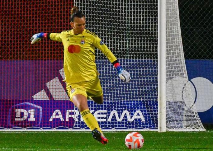 Christiane Endler es campeona de la Copa de Francia. Crédito: @tianeendler