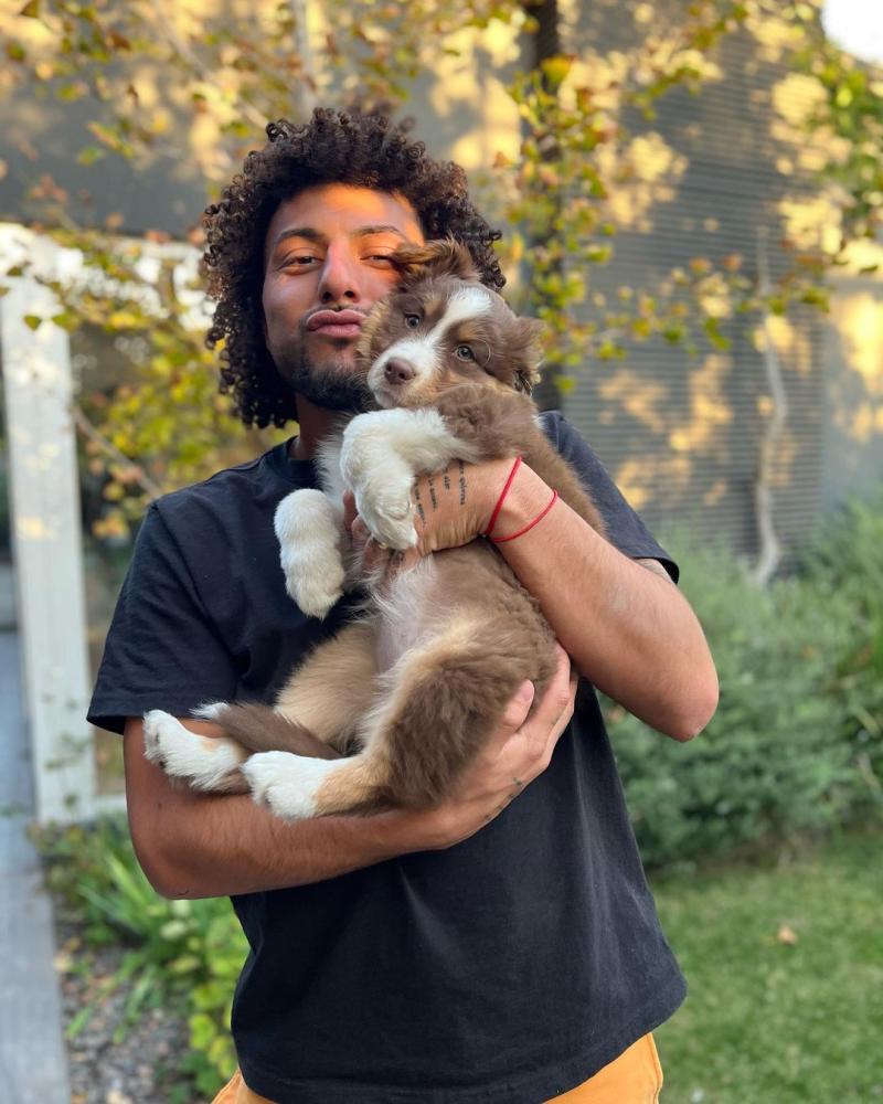 Alba, la pequeña mascota de Maximiliano Falcón - Instagram (@maxi_falcon97)