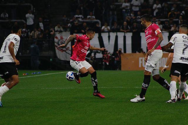 Matías Fernández de Independiente del Valle es uno de los jugadores que buscaría Colo Colo.