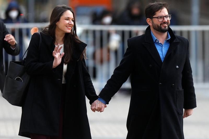 Agencia Uno - Irina Karamanos y Gabriel Boric