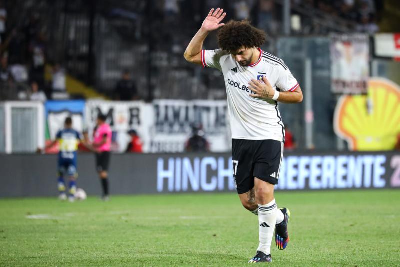 Maxi Falcón ha tenido un semestre para el olvido en Colo Colo. Crédito: Agencia Uno.