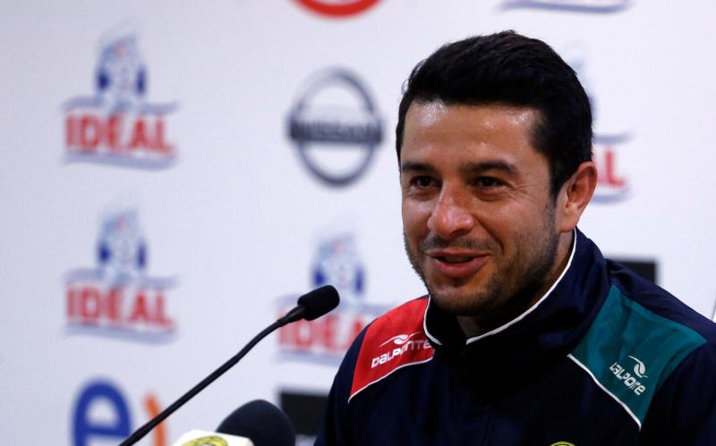 La U informó el fallecimiento del padre de Rodrigo Tello. Crédito: Agencia Uno.