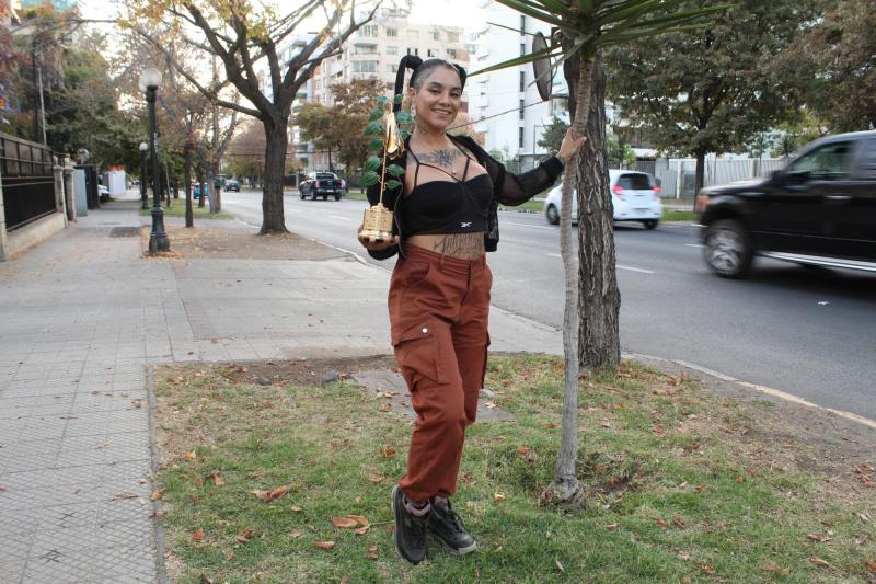 T13 - Flor de Rap con su Copihue de Oro.