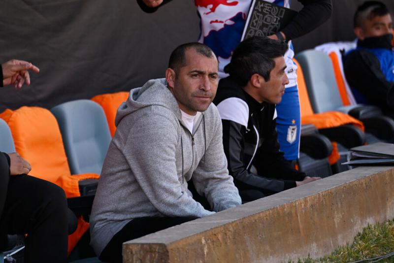 Cristián Muñoz es el primer DT despedido en la temporada 2023 de la Primera B. Crédito: Photosport.
