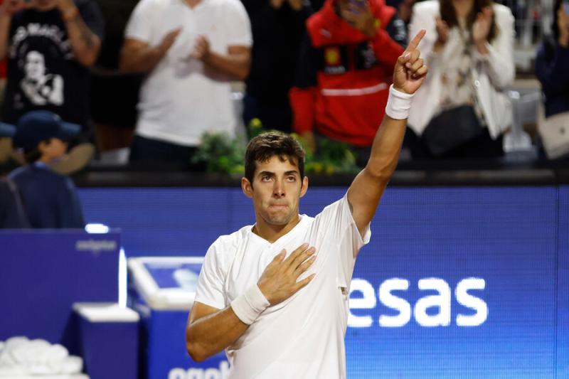 Cristian Garin clasificó a la tercera ronda del Masters de Roma. Crédito: Photosport.