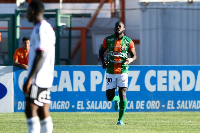 Cecilio Waterman es una de las fútbol chileno que aparece en el Sofascore. Crédito: Photosport.