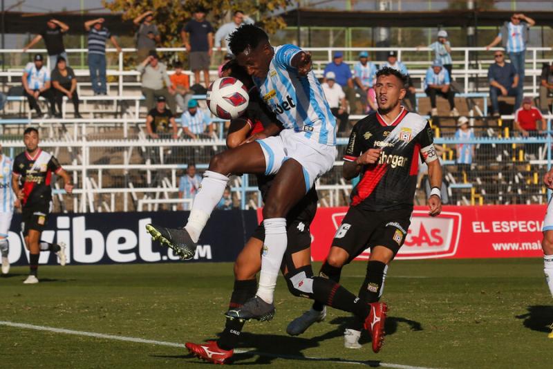 Curicó Unido derrotó a Magallanes en la Región Metropolitana. Imagen: Photosport.