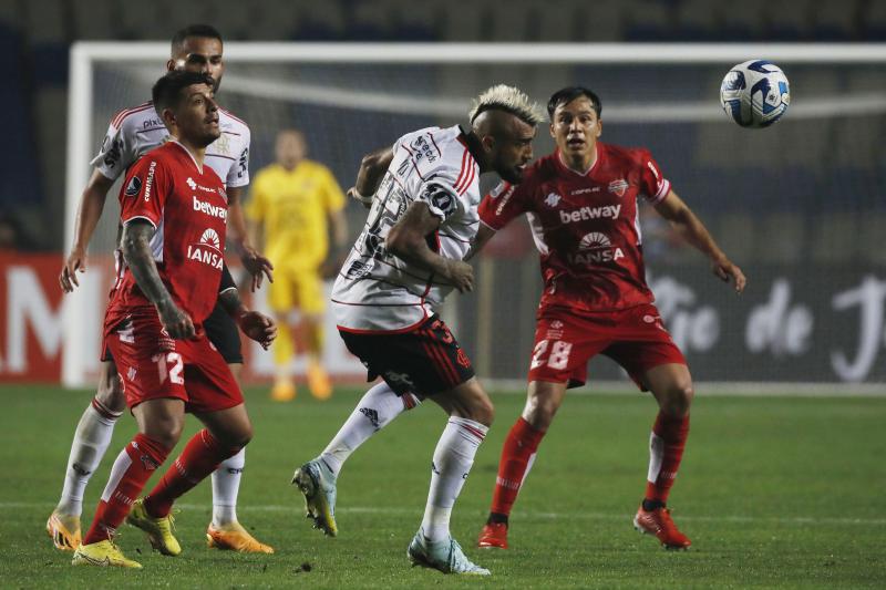 Ñublense logró rescatar un empate ante el Campeón de la Copa Libertadores.