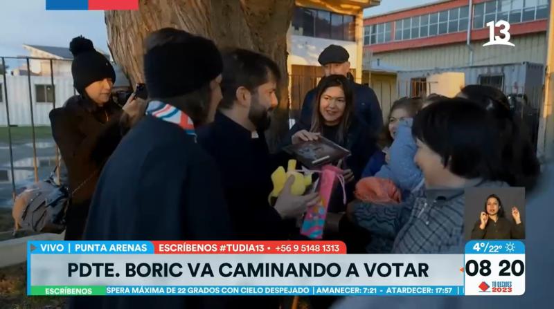 Presidente Boric llegó a votar a Punta Arenas