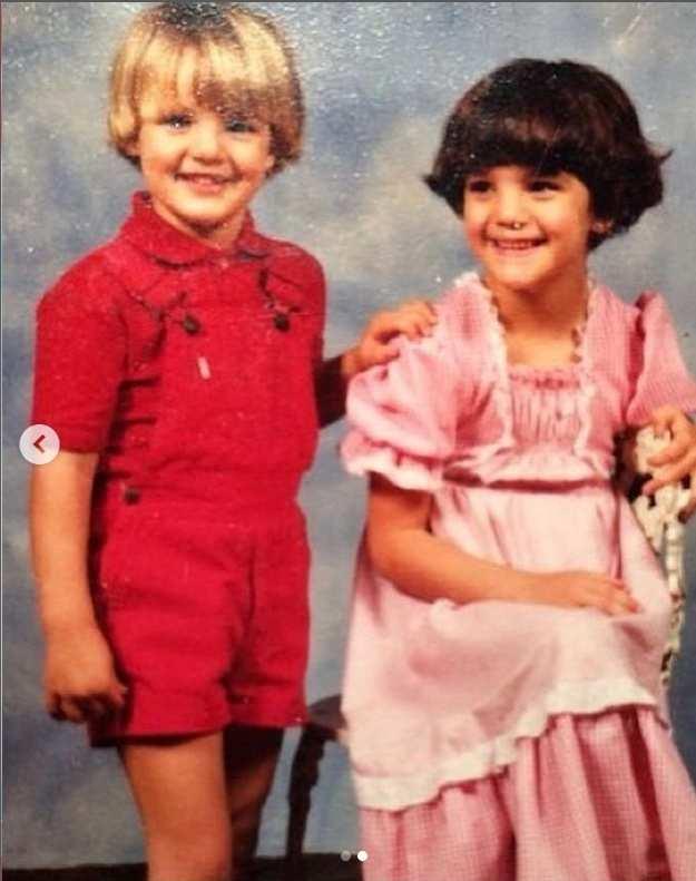 Pedro Pascal cuando pequeño. La imagen inspiró a @justralphy