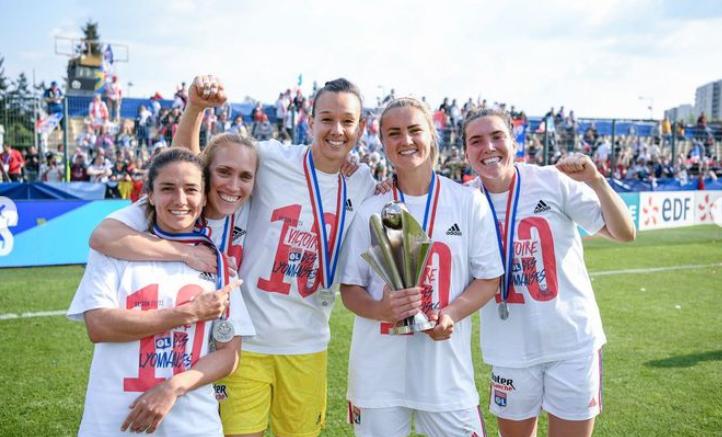 Tiane Endler se coronó como la mejor portera de la temporada 2022-23 en Francia.